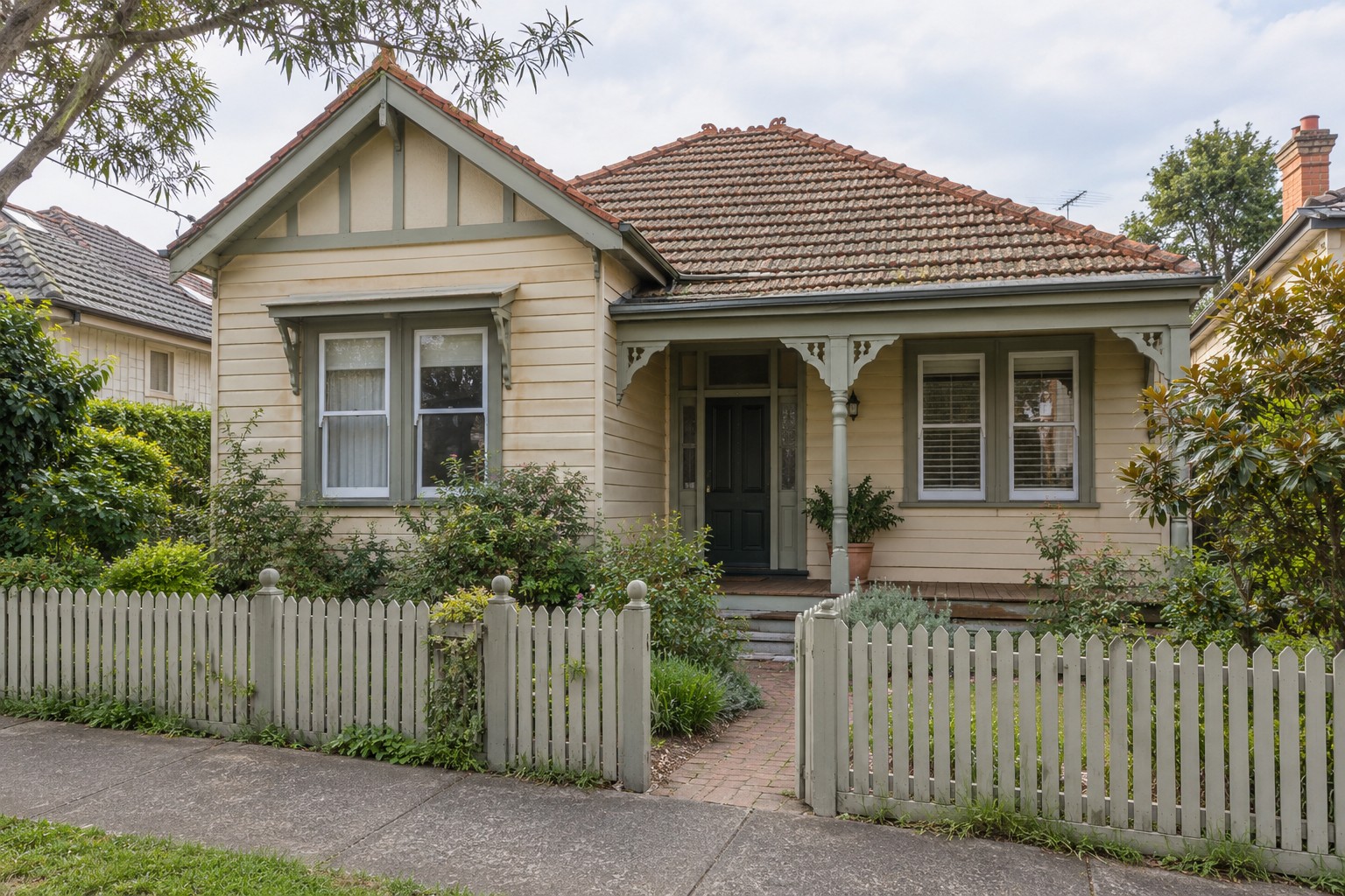 Period home before repainting