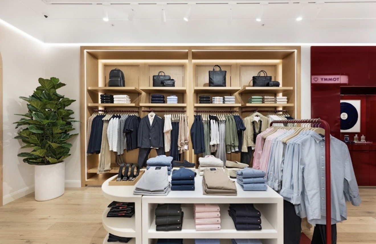 Tommy Hilfiger timber wall display with white walls, Chatswood Chase